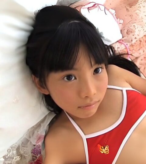 井坂里緒菜